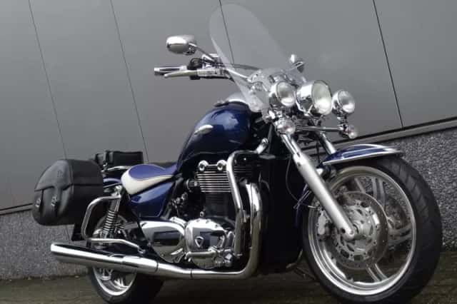 Triumph Thunderbird 1600 (2009) thumbnail 2