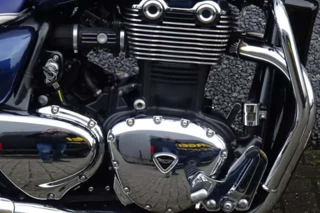 Triumph Thunderbird 1600 (2009) thumbnail 4