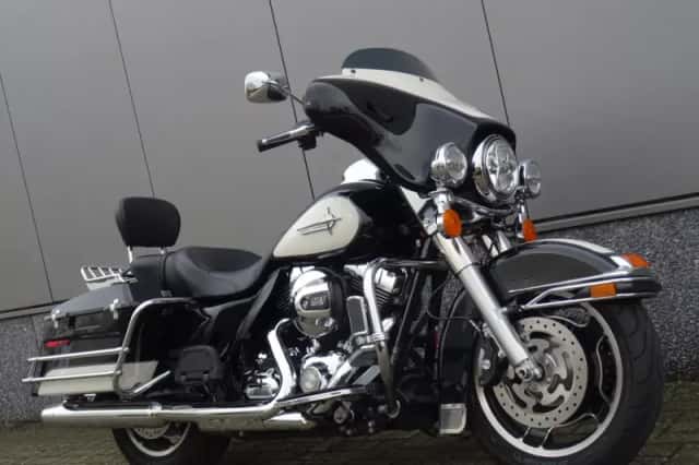 Harley-Davidson Electra Glide (2013) thumbnail 2
