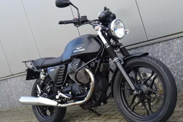 Moto Guzzi V7 Stone (2014) thumbnail 2