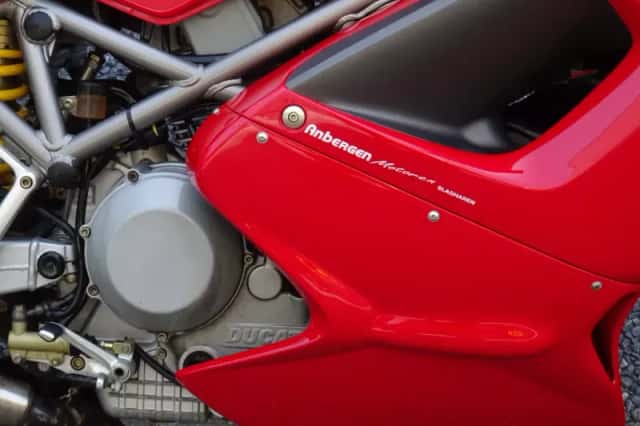 Ducati ST2 (2003) thumbnail 4