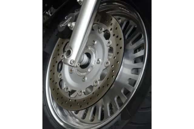 Triumph Rocket III Touring (2008) thumbnail 5