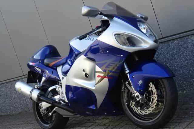 Suzuki GSX 1300R Hayabusa (2000) thumbnail 2