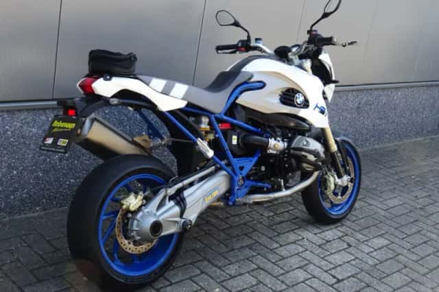 BMW HP2 Megamoto (2007) thumbnail 3