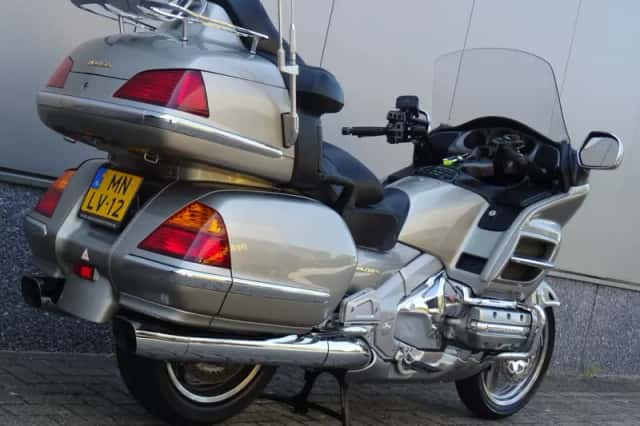 Honda GL 1800 Goldwing (2003) thumbnail 3