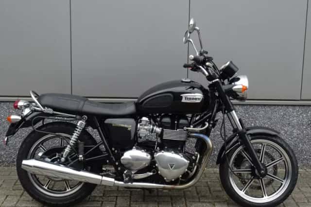 Triumph Bonneville SE (2009) thumbnail 1