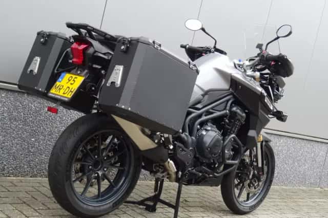 Triumph Tiger (2012) thumbnail 3