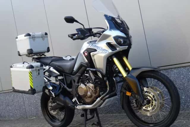 Honda CRF 1000 AFRICA TWIN (2017) thumbnail 2