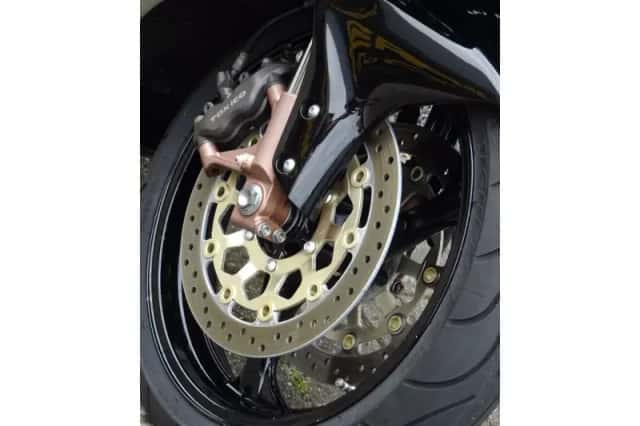 Honda CBR 1000 RR Fireblade (2004) thumbnail 5