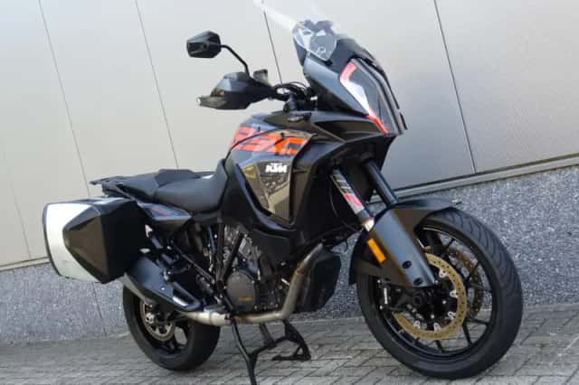 KTM 1290 Super Adventure S (2018) thumbnail 2