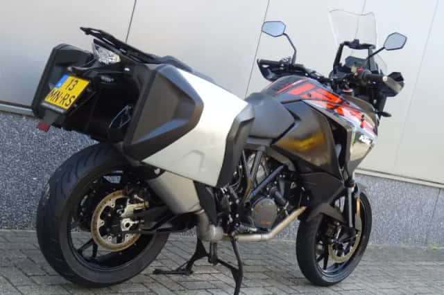 KTM 1290 Super Adventure S (2018) thumbnail 3