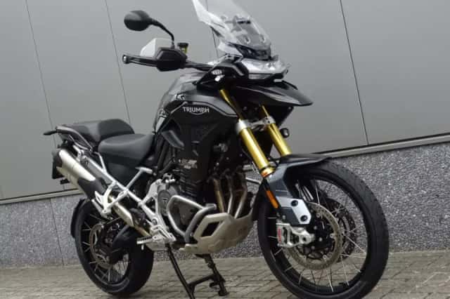 Triumph Tiger 1200 Rally Pro (2022) thumbnail 2