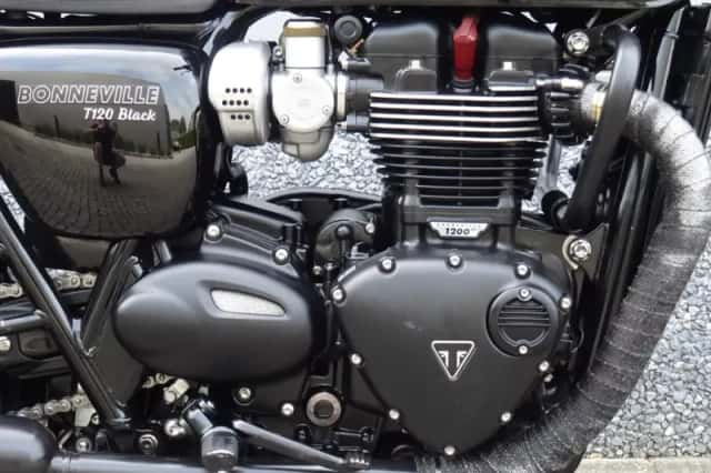 Triumph Bonneville T120 (2017) thumbnail 4