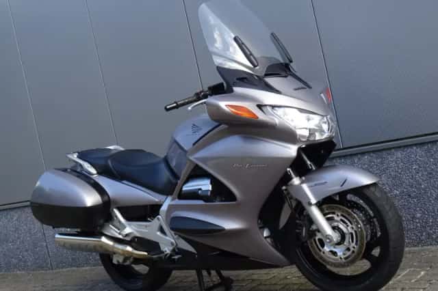 Honda ST 1300 Pan European (2002) thumbnail 2