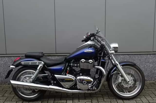 Triumph Thunderbird 1700 (2010) thumbnail 1