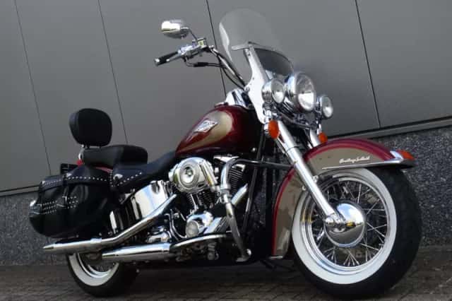 Harley-Davidson Heritage FLSTCI CLASSIC (2009) thumbnail 2