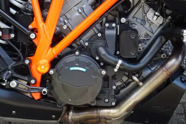 KTM 1290 Super Duke GT (2021) thumbnail 4
