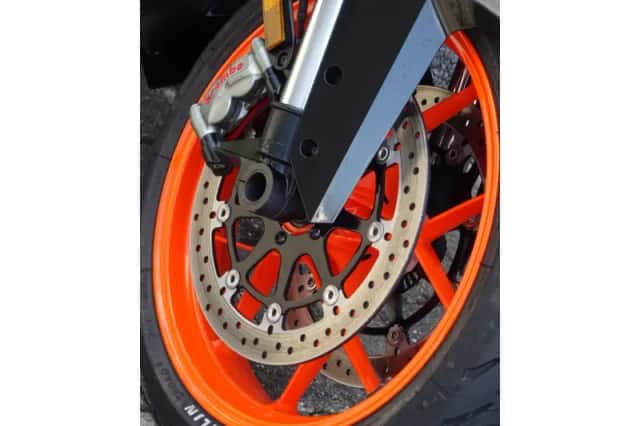 KTM 1290 Super Duke GT (2021) thumbnail 5