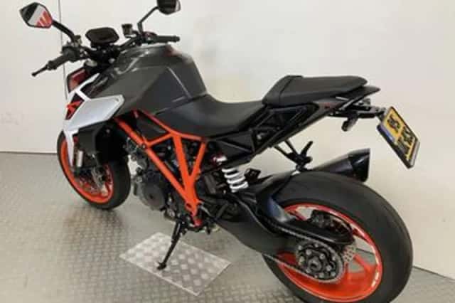 KTM 1290 SuperDuke R (2019) thumbnail 6