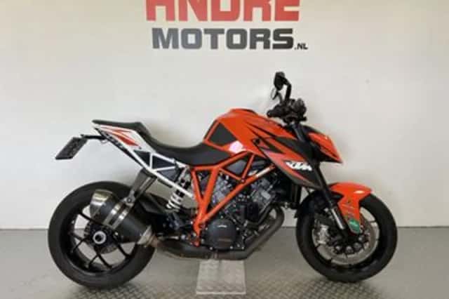 KTM 1290 SuperDuke R (2014) thumbnail 1