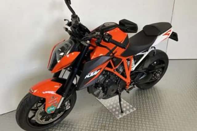 KTM 1290 SuperDuke R (2014) thumbnail 4