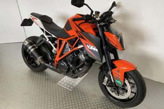 KTM 1290 SuperDuke R (2014) thumbnail 5