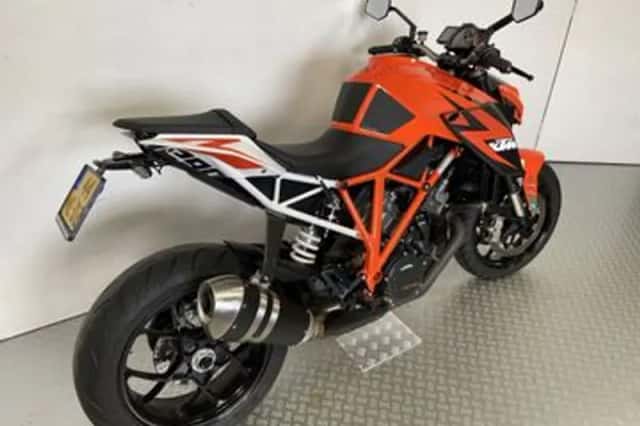 KTM 1290 SuperDuke R (2014) thumbnail 6
