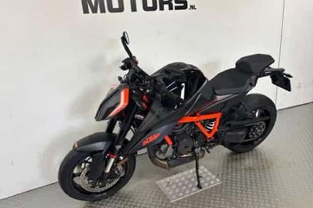 KTM 1290 SuperDuke R (2021) thumbnail 5