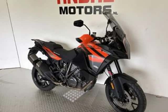 KTM 1290 Super Adventure (2019) thumbnail 2