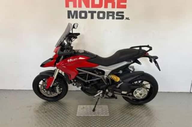 Ducati Hyperstrada (2014) thumbnail 4