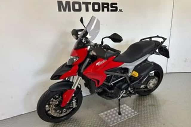 Ducati Hyperstrada (2014) thumbnail 5