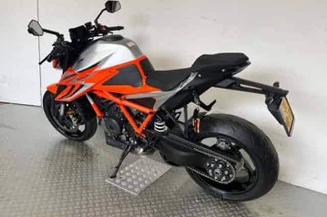 KTM 1290 Super Duke R (2022) thumbnail 5