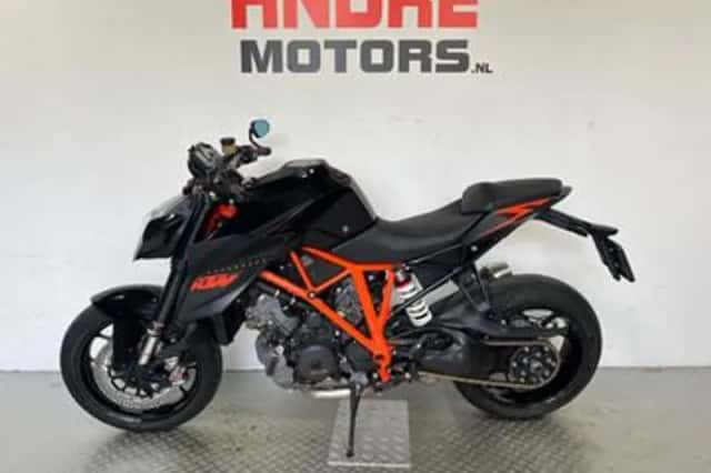 KTM 1290 Super Duke R (2015) thumbnail 1