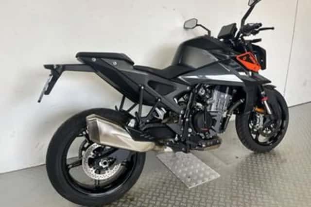 KTM 990 Duke (2024) thumbnail 3