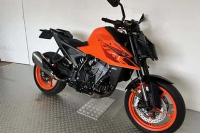 KTM 990 Duke (2024) thumbnail 3