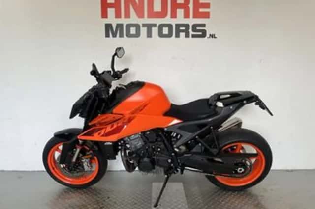 KTM 990 Duke (2024) thumbnail 4