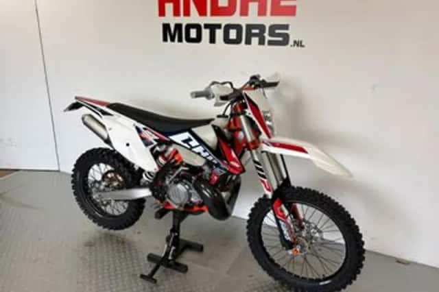 KTM 250 EXC TPI (2019) thumbnail 2