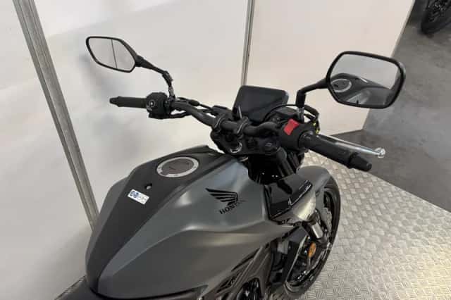 Honda CB125R (2026) thumbnail 3