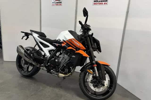 KTM 990 Duke (2026) thumbnail 2