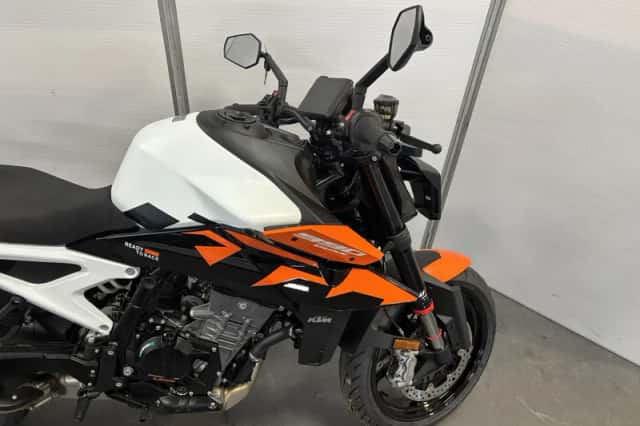 KTM 990 Duke (2026) thumbnail 4