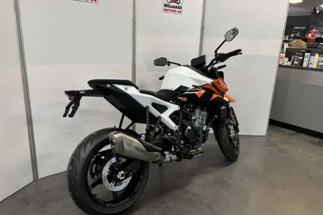 KTM 990 Duke (2026) thumbnail 5