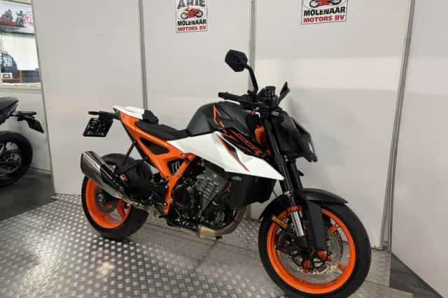KTM 990 Duke R (2026) thumbnail 2