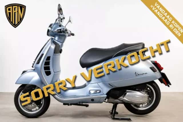 Vespa GTS 300 (2022) thumbnail 3