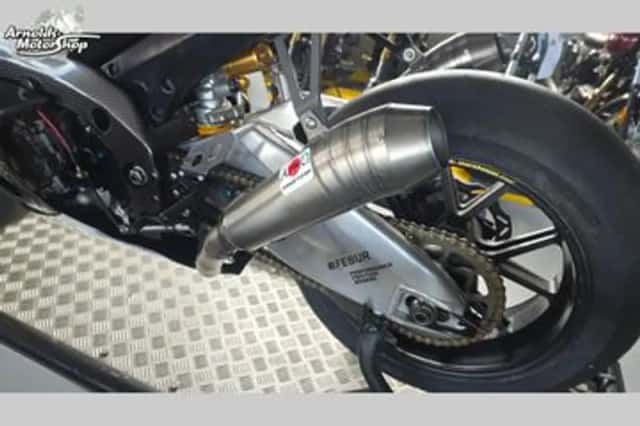 Suzuki GSX-R1000 (2006) thumbnail 5