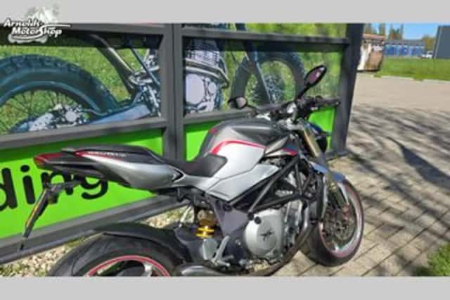 MV Agusta Brutale 750 (2005) thumbnail 3
