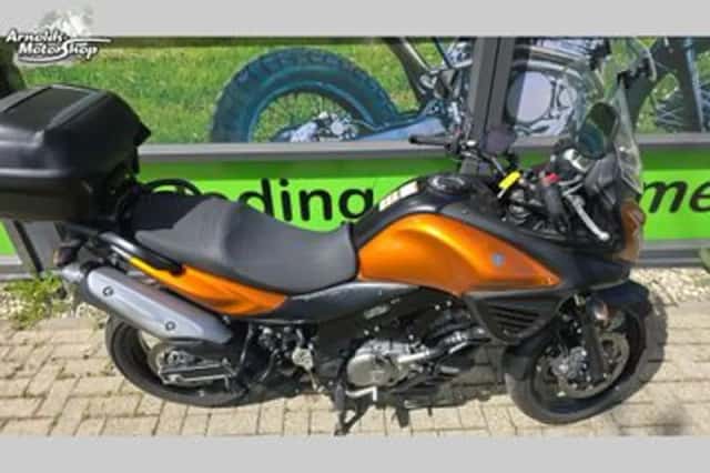 Suzuki V-Strom (2012) thumbnail 2