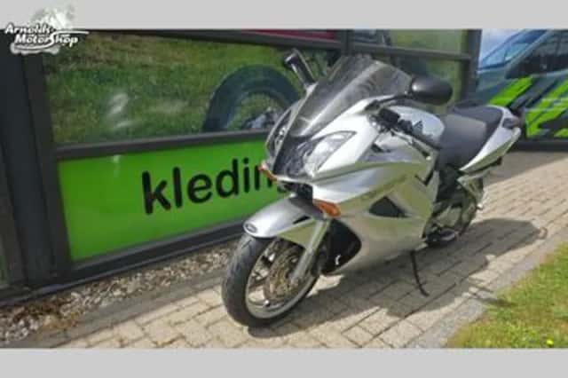 Honda VFR 800 FI (2002) thumbnail 6