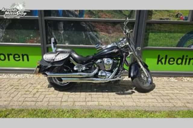 Kawasaki VN 900 Classic (2006) thumbnail 1