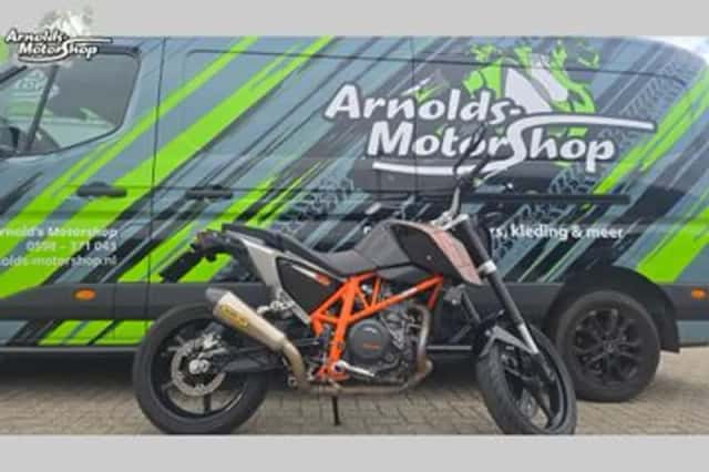 KTM 690 Duke (2012) thumbnail 1