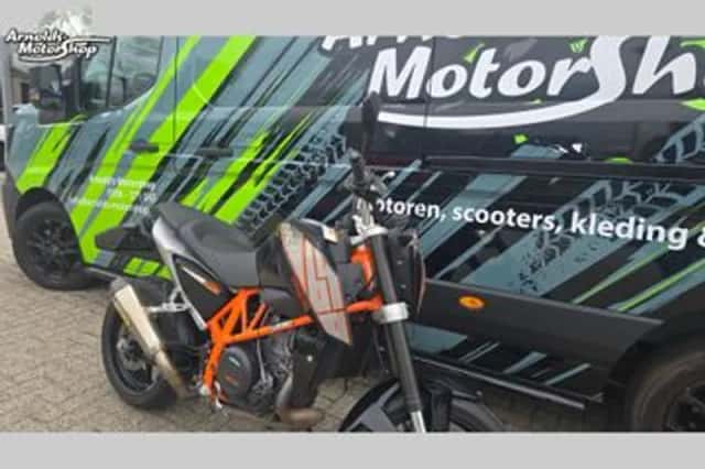 KTM 690 Duke (2012) thumbnail 3